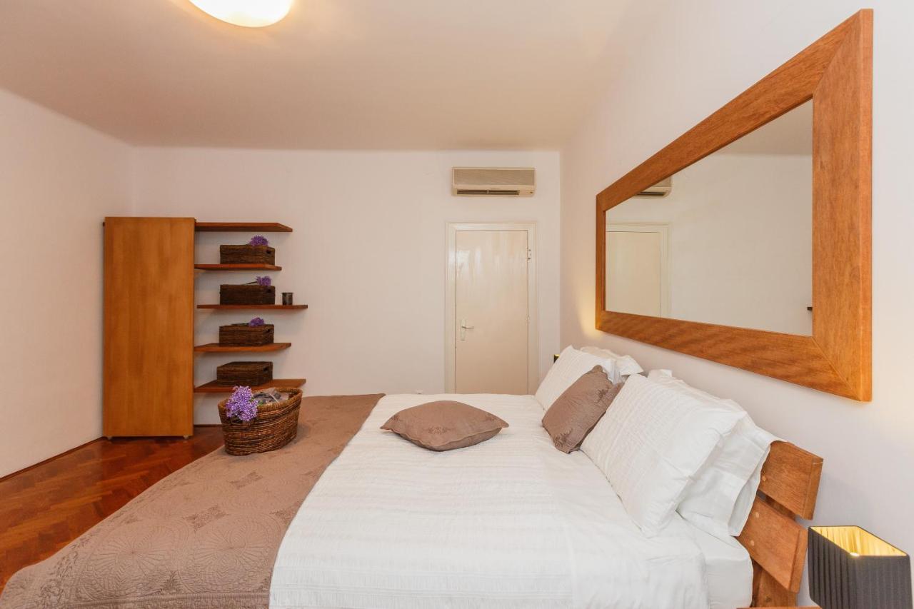 Piazza Dei Signori Penthouse Apartment Split
