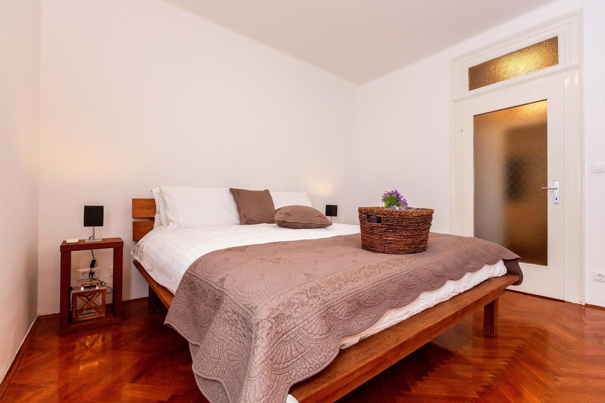 Piazza Dei Signori Penthouse Split